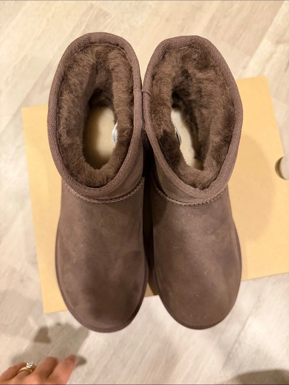 UGG Short Classic II Boots in Chestnut Brown